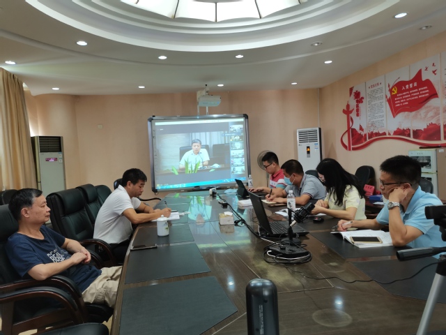 人文学院党政班子召集参加学校党委常委会（扩大）会议并召开党委会、党政联席会及时研究及部署相关工作